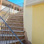 - A 100 Mt Dal Porto Ла-Калетта