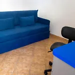 - A 100 Mt Dal Porto Апартаменты *