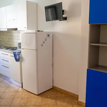 - A 100 Mt Dal Porto Apartment La Caletta