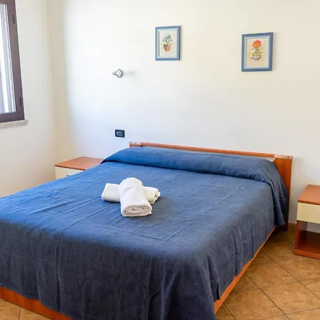 - A 100 Mt Dal Porto * La Caletta