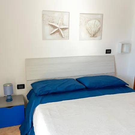 - A 100 Mt Dal Porto Apartment