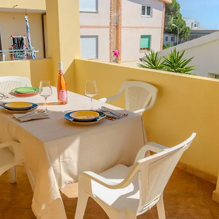 - A 100 Mt Dal Porto * La Caletta