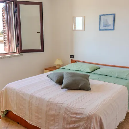 - A 100 Mt Dal Porto * La Caletta