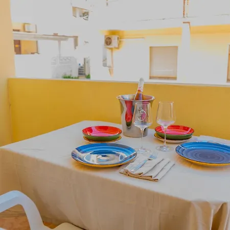 - A 100 Mt Dal Porto * La Caletta